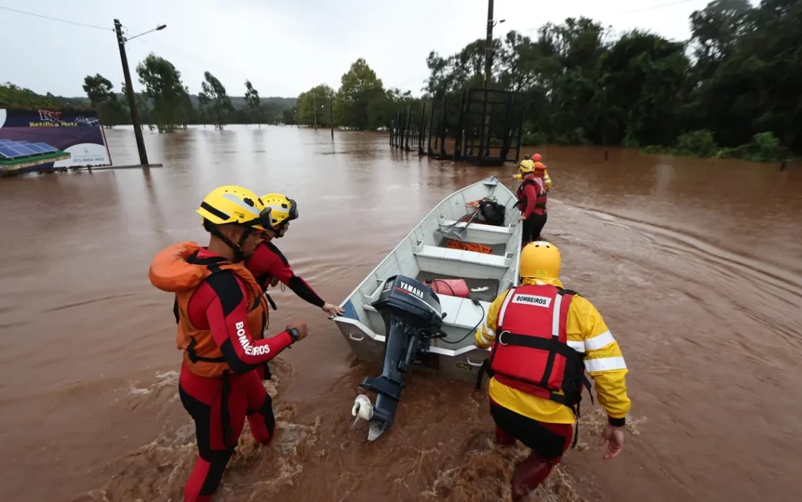 Inundações, tempestades;