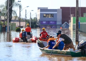 emergência, desastre, crisis;